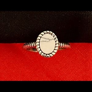 925 Sterling Silver White Buffalo Turquoise Vintage Open  Ring